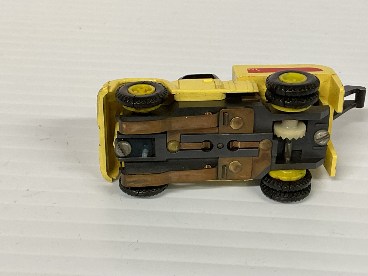Aurora AFX -Thunder-jet International Wrecker Tow Truck Yellow/red  | 1364 | Aurora - AFX- Model Motoring