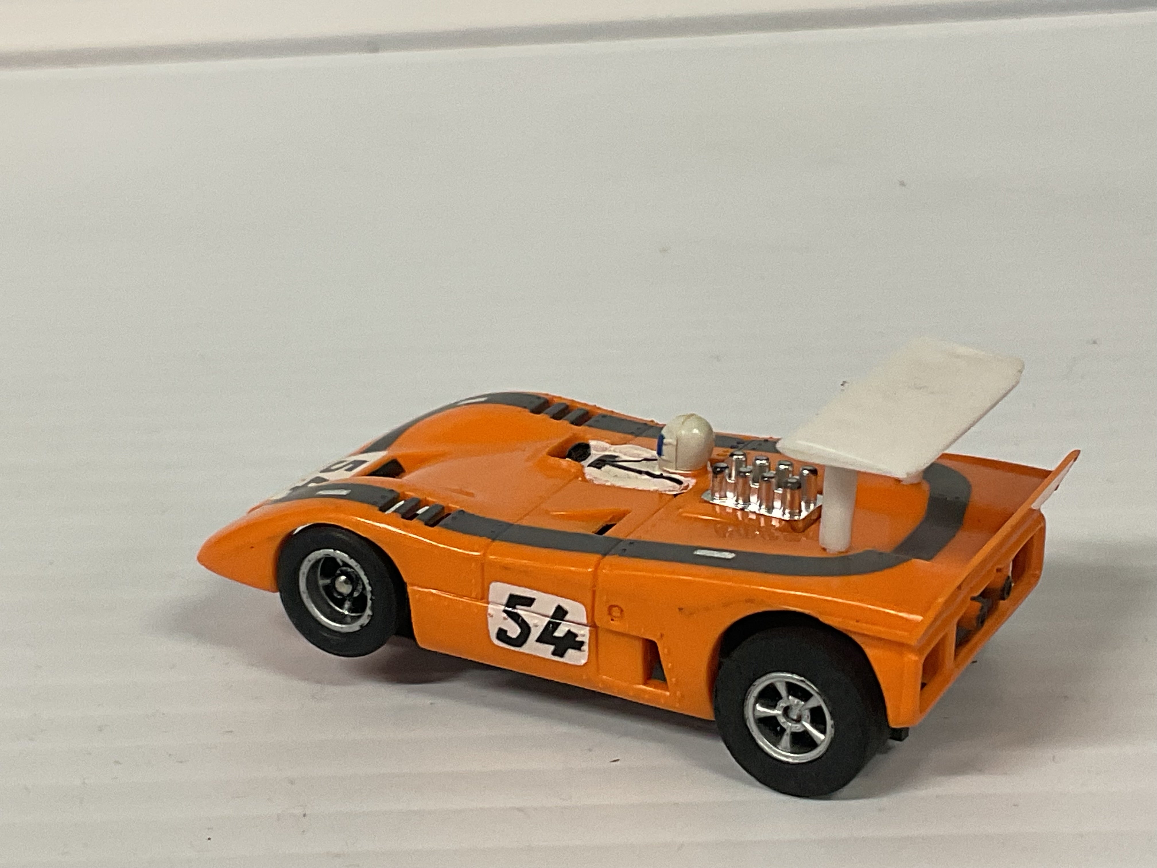 Aurora AFX non-magnatraction Auto World McLaren XLR Orange/Gray