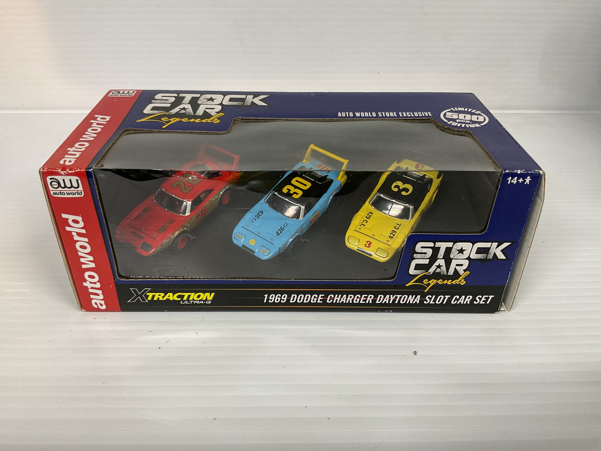 Stock Car Legends 1969 Dodge Charger Daytona Slot Car Set | SCM060 | Auto World