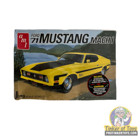 Model kit box art for 1971 Ford Mustang Mach 1, 1/25 scale for AMT AMT1262