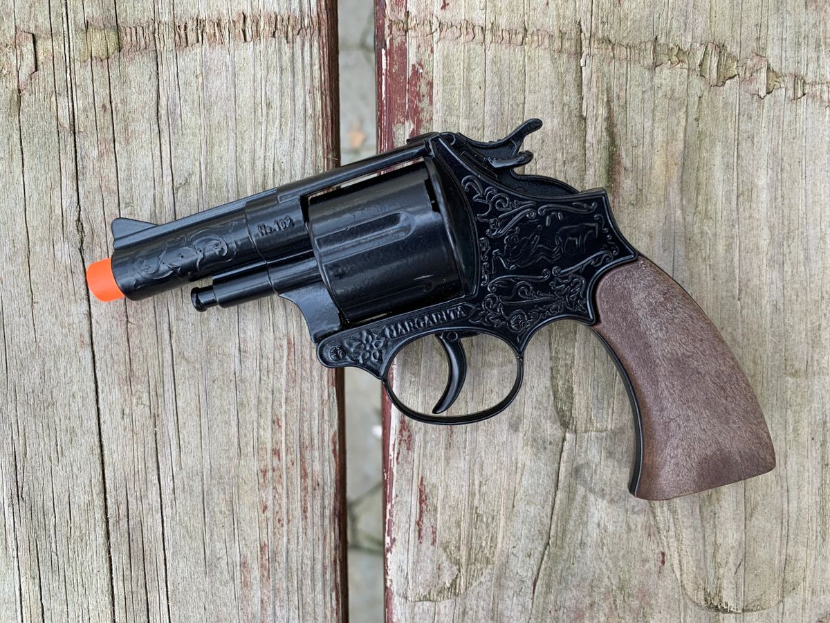 Colt Style Filigreed Revolver | 102/6 | Gonher – ProTinkerToys.com
