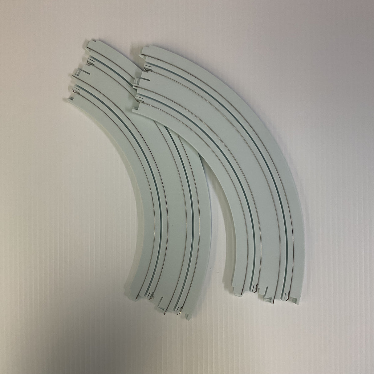 White Semi-Frozen Track - Variety | SRS339TO | Auto World