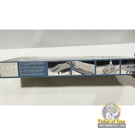 Soviet Aircraft Carrier Varyag 1:720 | 5076 | Revell