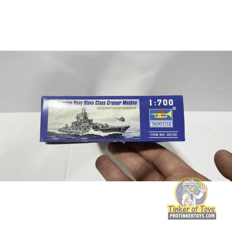 Russian Navy Slava Class Cruiser Moskva 1:700 | 05720 | Trumpeter