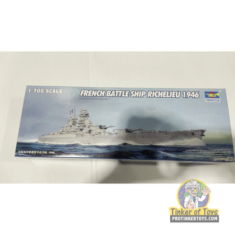 French Battle Ship Richelieu 1946 1:700 | 05751 | Trumpeter