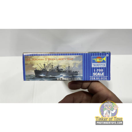 SS Jeremiah O'Brien Liberty Ship 1:700 | PENDING-IMG-0183 | Trumpeter