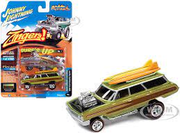 Second Chance 1964 Country Squire Surfin Lime Metallic with Woodgrain Panels & Surfboard on Roof Zingers!1:64 Diecast | JLSF025 | Round2