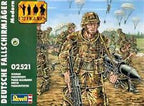 German paratrooper figure set: WWII action scene with soldier and equipment for Revell 02521