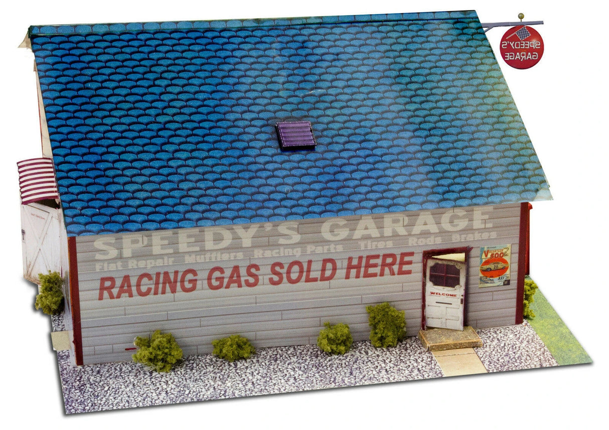 Speedy's Garage Photo Real scale building kit for BK 6422, side view