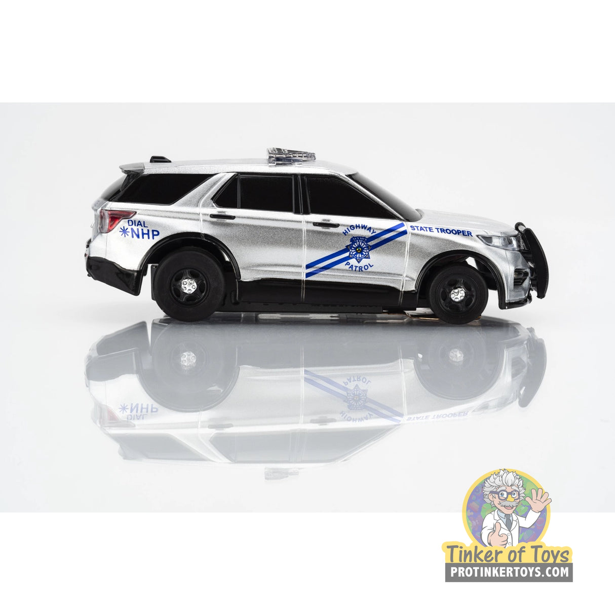 Police Interceptor NHP with LED Flashing Lights | 22105 | AFX/Racemasters