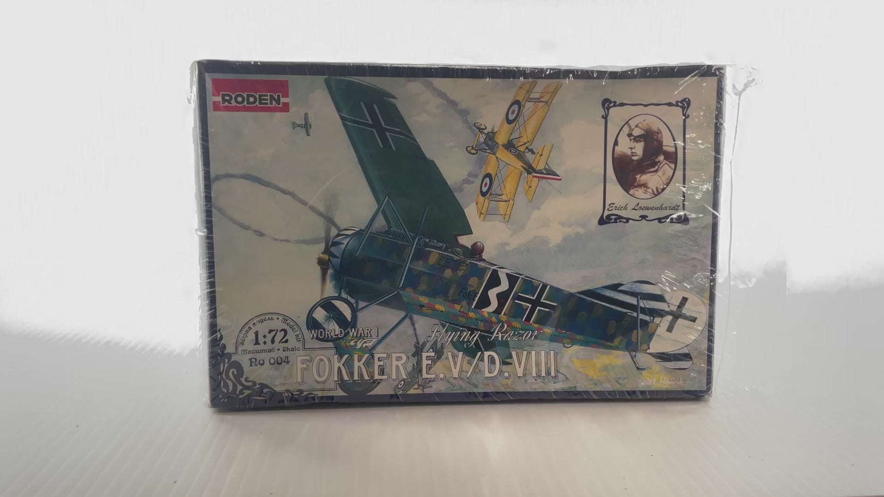 Fokker E.V / D.VIII Flying Razor 1:72 | 004 | Roden