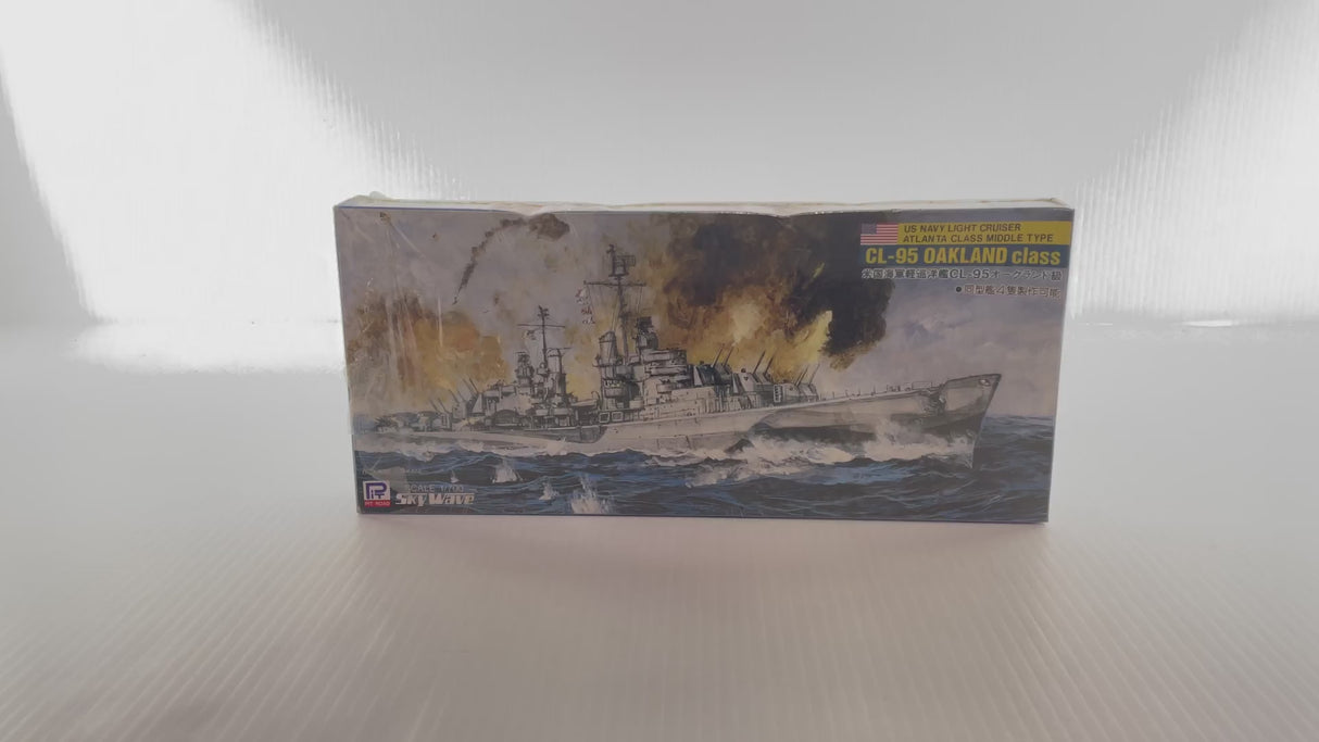US Navy WW-II Light Cruiser CL-95 Oakland Class | W-10 | Needs Brand Review