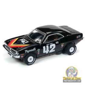 X-Traction 1970 Plymouth 'Cuda #42 (Black) 1 | SC338 | Auto World — product view