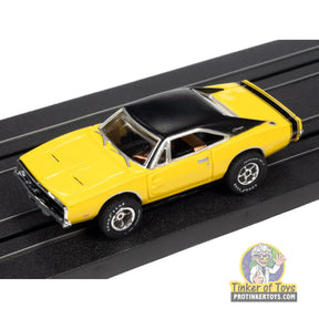 1970 Dodge Charger (Yellow/Black) 2B | SC354 | Auto World — on-track view