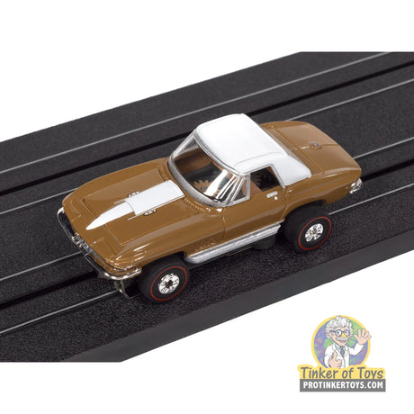 1967 Chevrolet Corvette Chocolate 2B | SC431 | Auto World - on-track view