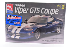 Dodge Viper GTS Coupe model kit box art showing the blue car for AMT