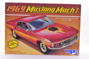 1969 Ford Mustang Mach1 " The top Ford muscle car of all time"  1:25 | 1-.0731 | MPC Models