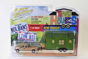 Toy set: miniature truck and green tiny house on a trailer for Johnny Lightning JLTH001-B