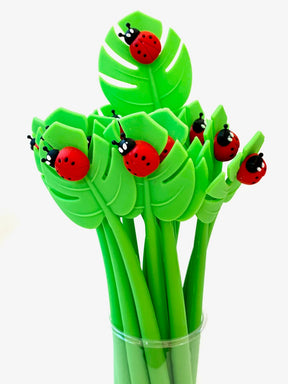 Green flower-shaped gel pens with ladybug toppers for Bcmini 22428
