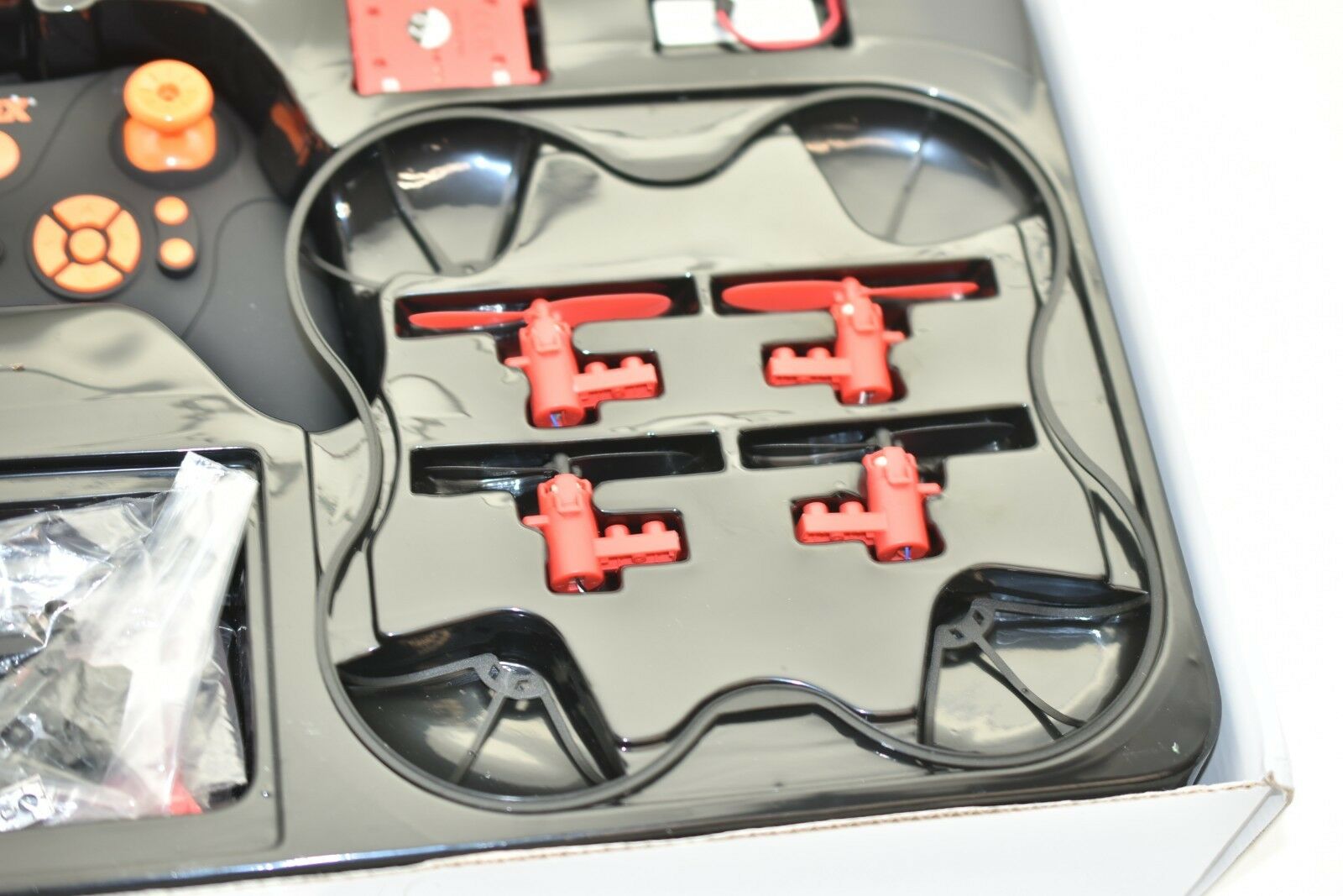 BrickFlyer RTF 2.4GHz Building Block Quadcopter | 88805 | IMEX