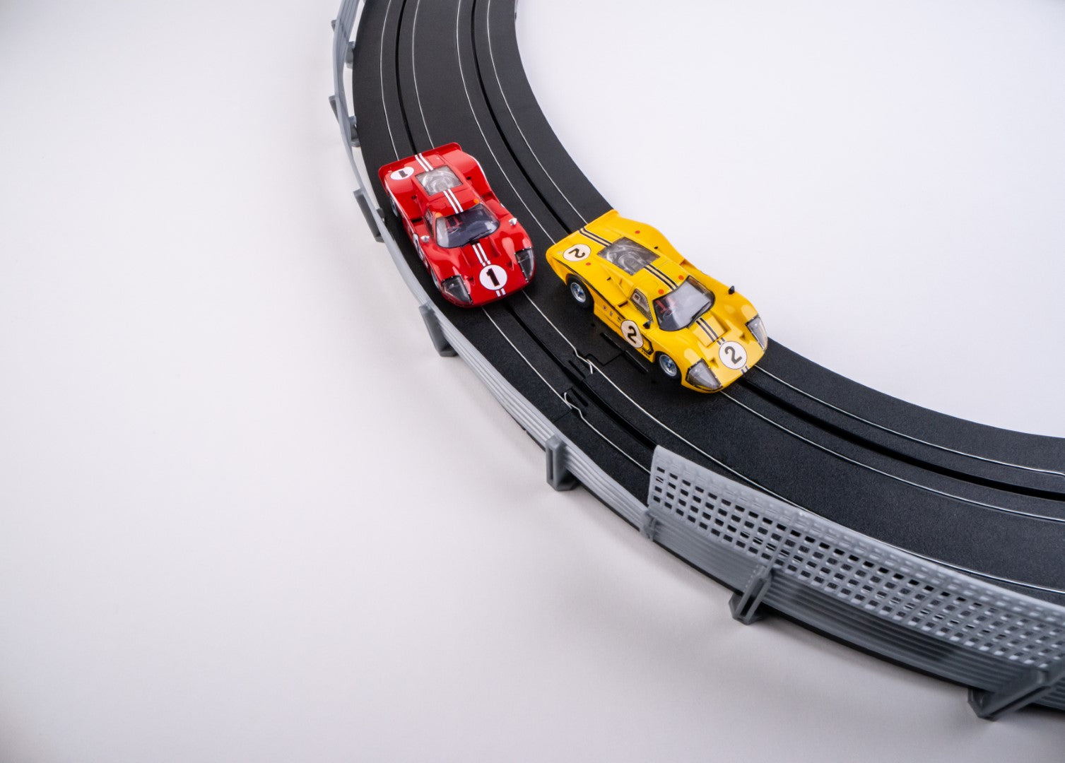 Armco Race Barriers | 22072 | AFX RaceMaster – ProTinkerToys.com