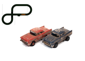 HO scale demolition derby track with two toy race cars for Auto World Track SRS012