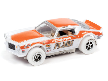 iWheels White Legends of the Quarter Mile - X-Traction - Release 32 | SC361 |  3 Cars-Auto World-#3 - "California Flash" 1970 Chevy Camaro - Butch Leal-ProTinkerToys