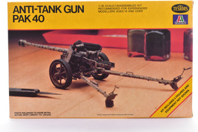 Model kit box art showing assembled anti-tank gun and accessories for Testors Italeri Models 857
