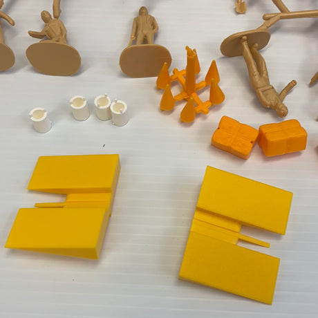 Scalextric Spectators 12 Figures W/ track accessories  (Unpainted) 1/32 Scale | CC706 | HORNBY-ProTinkerToys.com-[variant_title]-ProTinkerToys