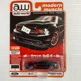Auto World Modern Muscle Premium Version A & B | AW64262 | AW Die Cast-Round2 Returns-AW64262-A-3-6 | 2012 Ford Mustang Boss 302 Laguna seca Black  | Auto world Die Cast-ProTinkerToys