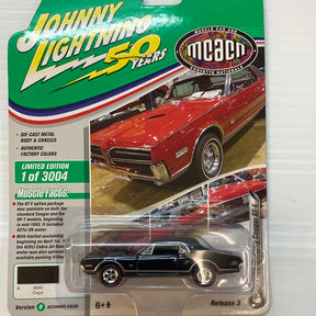 Die-cast muscle car set featuring classic American vehicles for Johnny Lightning Die Cast JLMC021-B-3-5, front view