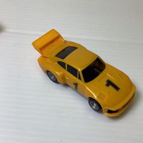 Yellow scale model car, Porsche with Supertrax Chassis for Bachmann BAC0002