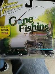Johnny Lightning Gone Fishing 2017 Series Diecast 1/64 NIB 1973 Caprice  w/Boat