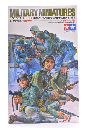 German soldiers in action, 1/35 scale model kit box art for Tamiya MM161