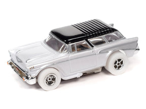 Silver classic car toy with black roof, viewed from side for Auto World SC368