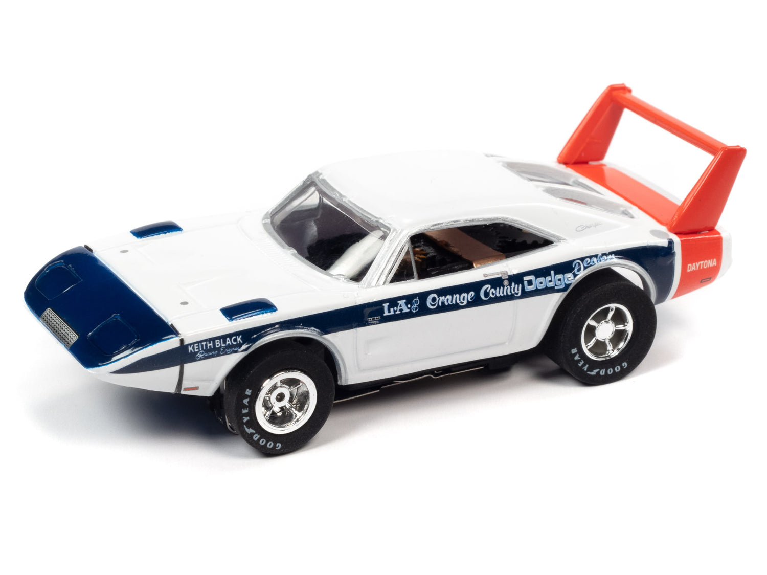 - X-Traction - Release 35 | SC373 | Auto World-Auto World-1969 Dodge Daytona - White-ProTinkerToys