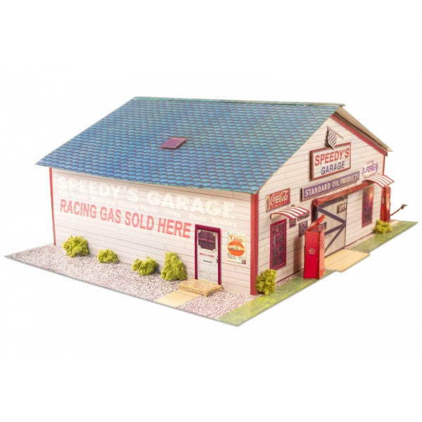 Speedy's Garage | Photo Real Model Kit | BK6422 | Innovative Hobby